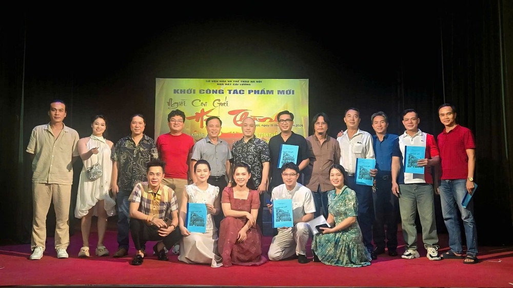 Đề cử Giải thưởng Bùi Xuân Phái - Vì tình yêu Hà Nội 2026: Kể chuyện Hà Nội bằng cải lương - Ảnh 3.