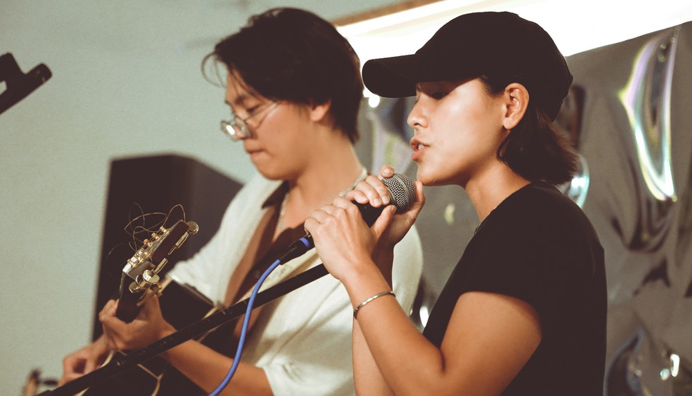 Con trai "thủ lĩnh" ban nhạc Bức Tường chuẩn bị hướng tới show diễn tại Hà Nội - Ảnh 2. Con trai "thủ lĩnh" ban nhạc Bức Tường chuẩn bị hướng tới show diễn tại Hà Nội - Ảnh 2.