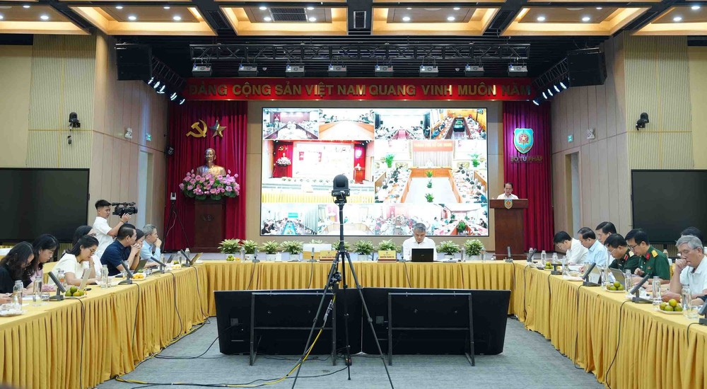 Thí điểm chế định luật sư công tại 8 bộ, 10 địa phương từ ngày 1/10 - Ảnh 1. Thí điểm chế định luật sư công tại 8 bộ, 10 địa phương từ ngày 1/10 - Ảnh 1.