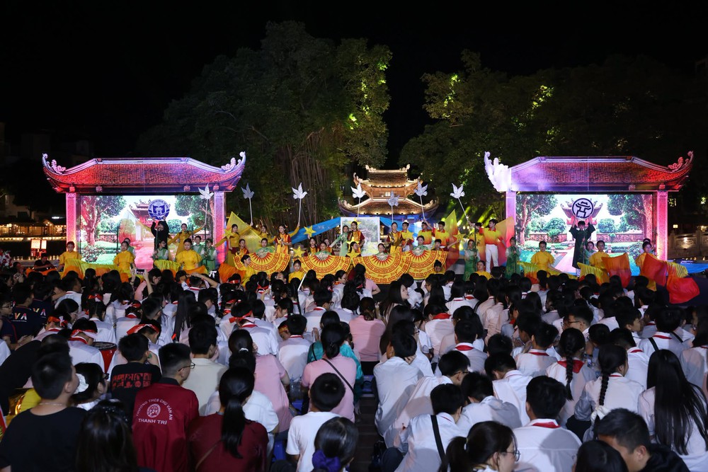 Nuôi dưỡng tinh thần hiếu học cho thế hệ trẻ từ cuộc thi tìm hiểu về Văn Miếu - Ảnh 2.
