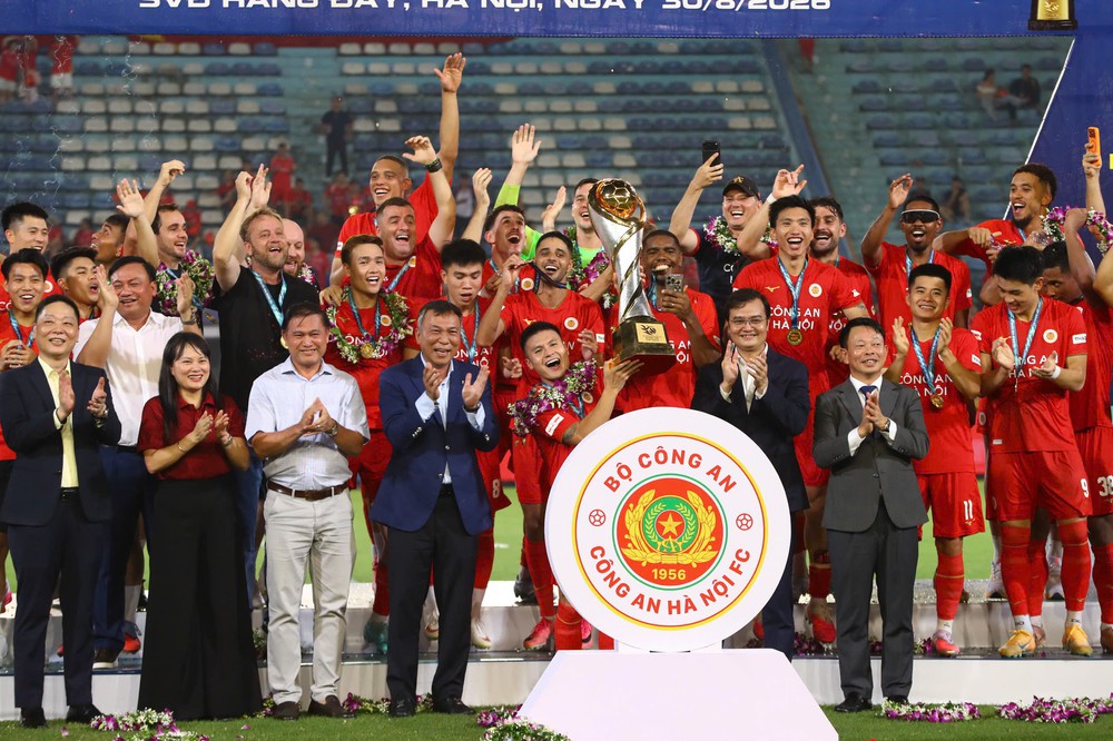 Nhận diện những ứng viên nổi trội trong cuộc đua vô địch V-League 2026/27 - Ảnh 1. Nhận diện những ứng viên nổi trội trong cuộc đua vô địch V-League 2026/27 - Ảnh 1.