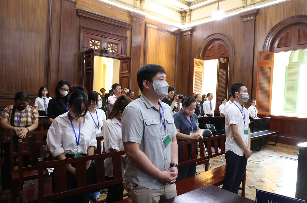 Tuyên án tử hình 11 bị cáo trong vụ án ma túy liên quan đến tiếp viên hàng không - Ảnh 4. Tuyên án tử hình 11 bị cáo trong vụ án ma túy liên quan đến tiếp viên hàng không - Ảnh 4.