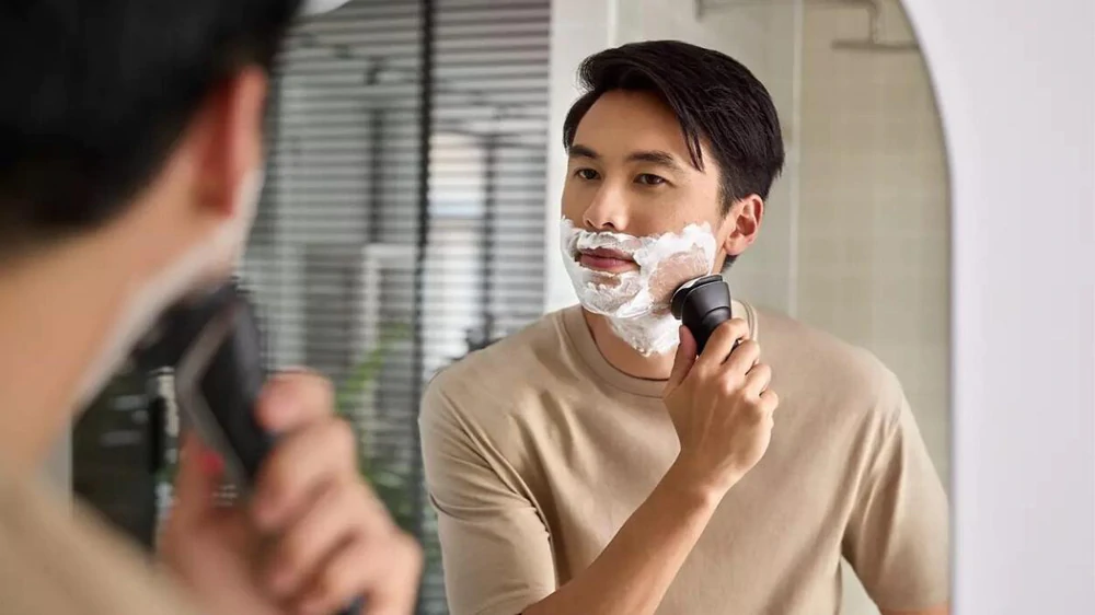 Muốn ra ngoài tự tin, phái nam đừng bỏ qua những món đồ này trong nhà vệ sinh - Ảnh 2.