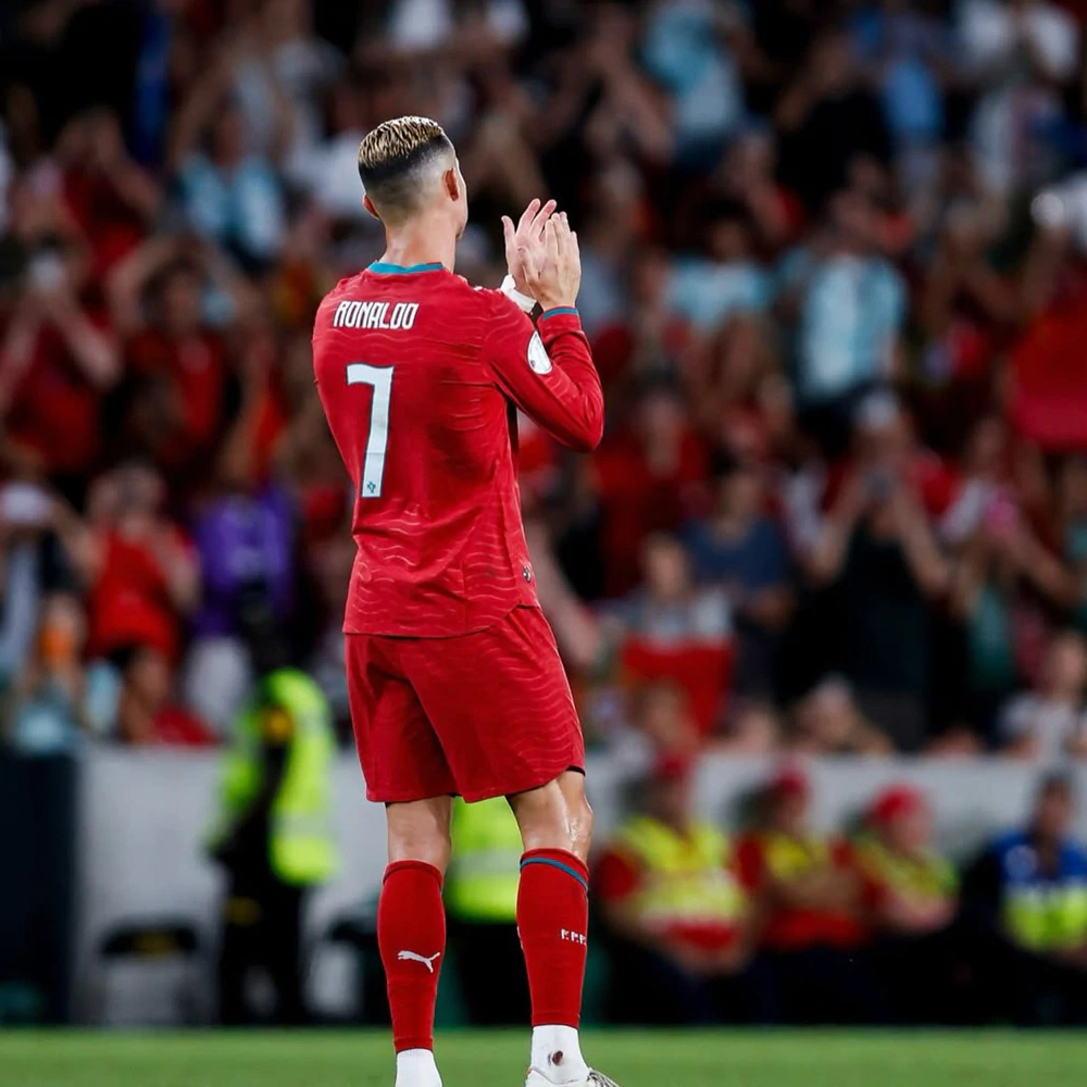 NÓNG: Ronaldo rời tuyển Bồ Đào Nha, cân nhắc từ giã sự nghiệp quốc tế - Ảnh 2. Ronaldo