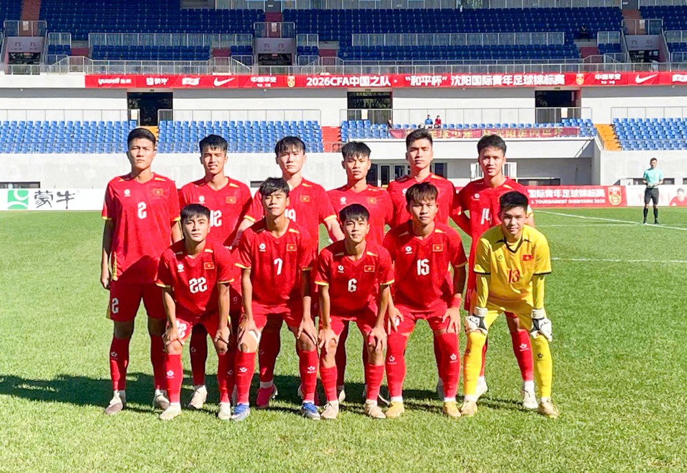 U16 Việt Nam trắng tay trước Kyrgyzstan, khép lại giải giao hữu tại Trung Quốc - Ảnh 1. U16 Việt Nam trắng tay trước Kyrgyzstan, khép lại giải giao hữu tại Trung Quốc - Ảnh 1.