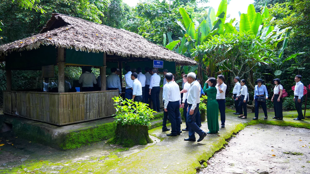 Tổ chức Ngày Văn hóa Việt Nam gắn với Ngày hội Đại đoàn kết toàn dân tộc - Ảnh 2. Tổ chức Ngày Văn hóa Việt Nam gắn với Ngày hội Đại đoàn kết toàn dân tộc - Ảnh 2.