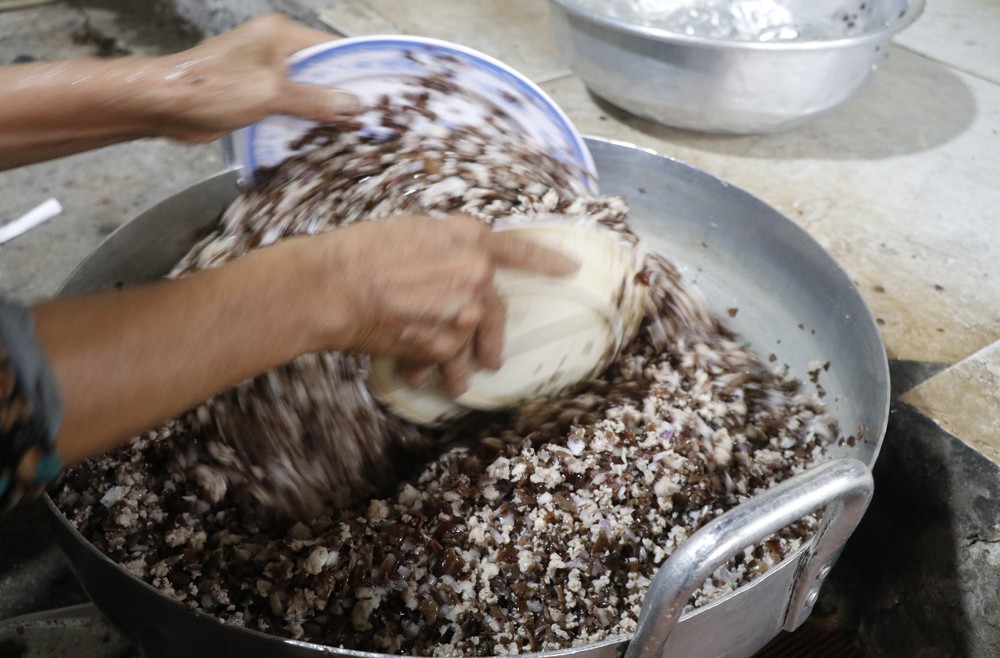 Bánh tẻ làng Chờ - đậm đà hương vị xứ Kinh Bắc - Ảnh 4.