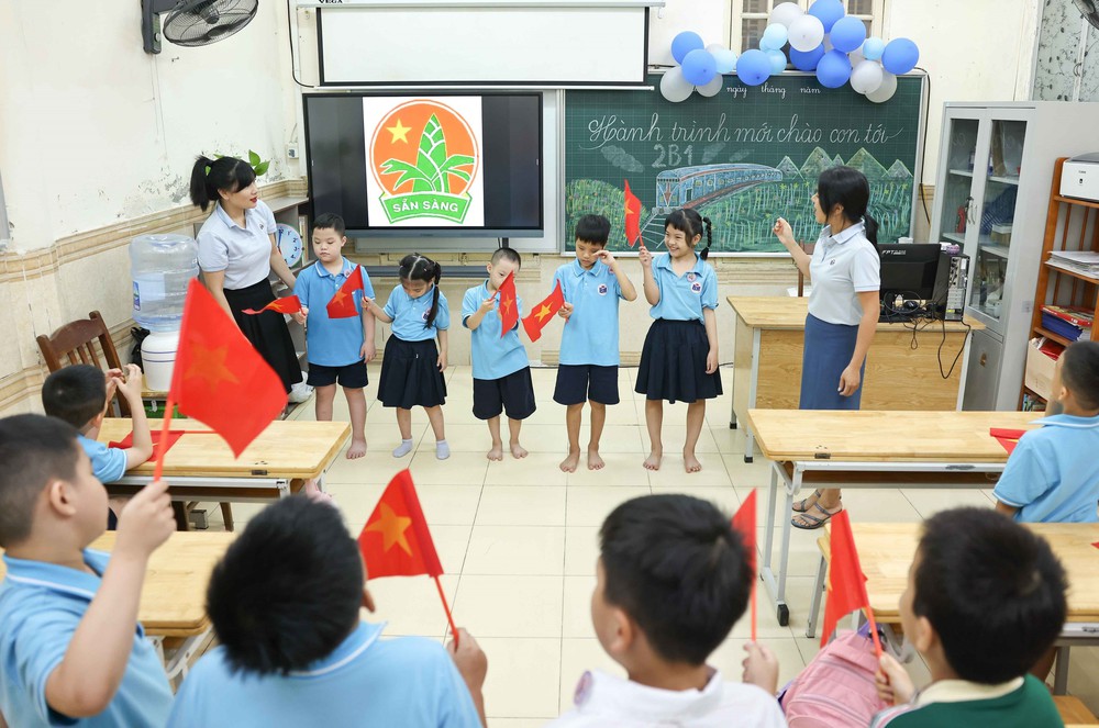 Cô, trò trường Tiểu học Bình Minh (Hà Nội) háo hức mong chờ Lễ khai giảng - Ảnh 1.