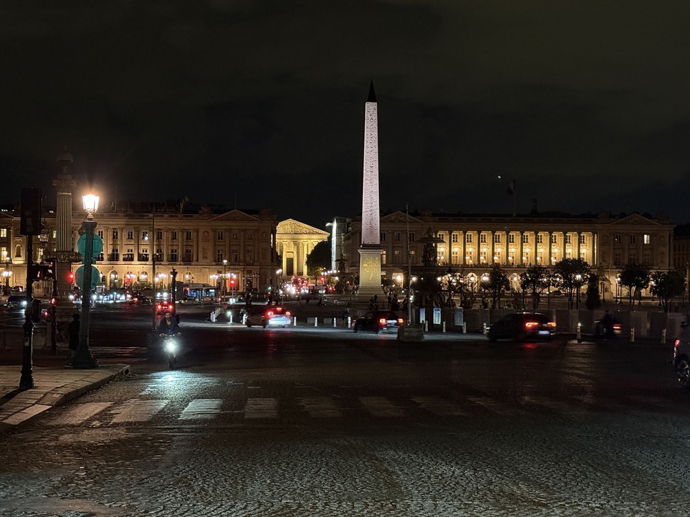 Khám phá Paris về đêm bên dòng Seine - Ảnh 7.