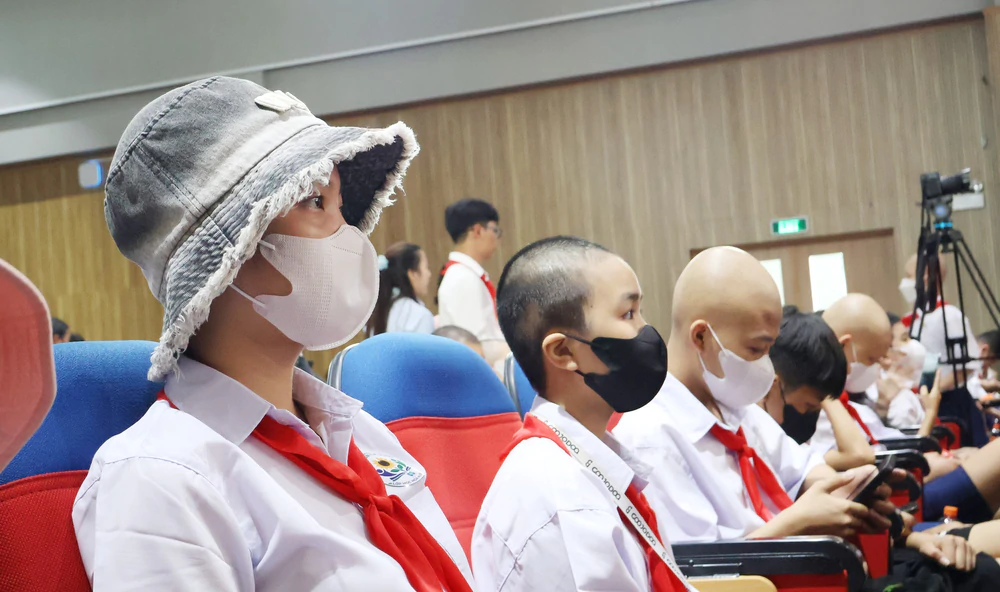 Lễ khai giảng đặc biệt của trẻ em mắc bệnh hiểm nghèo tại Thành phố Hồ Chí Minh - Ảnh 3.