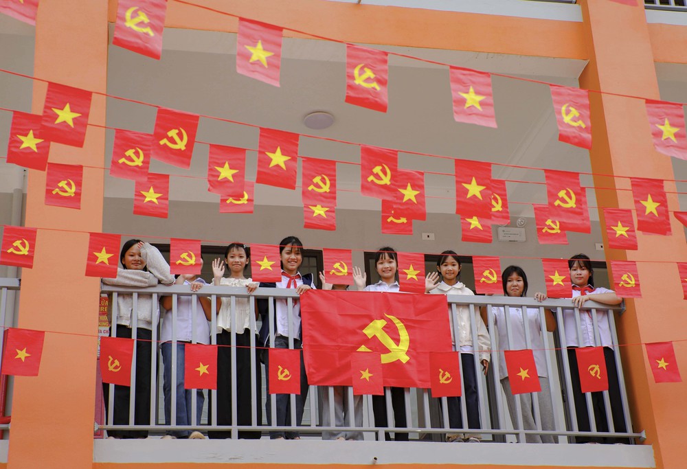 Những ngôi trường mới nơi phên dậu Tổ quốc: mở cánh cửa tương lai cho học sinh vùng biên - Ảnh 4. Những ngôi trường mới nơi phên dậu Tổ quốc: mở cánh cửa tương lai cho học sinh vùng biên - Ảnh 4.