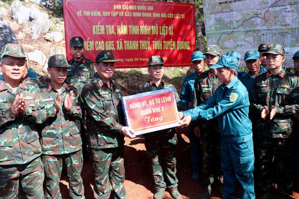 Tuyên Quang: Kiểm tra công tác tìm kiếm, quy tập hài cốt liệt sĩ tại điểm cao 685 - Ảnh 13.