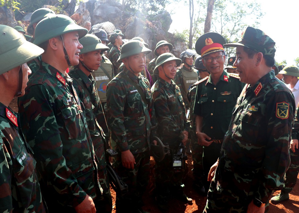 Tuyên Quang: Kiểm tra công tác tìm kiếm, quy tập hài cốt liệt sĩ tại điểm cao 685 - Ảnh 3.