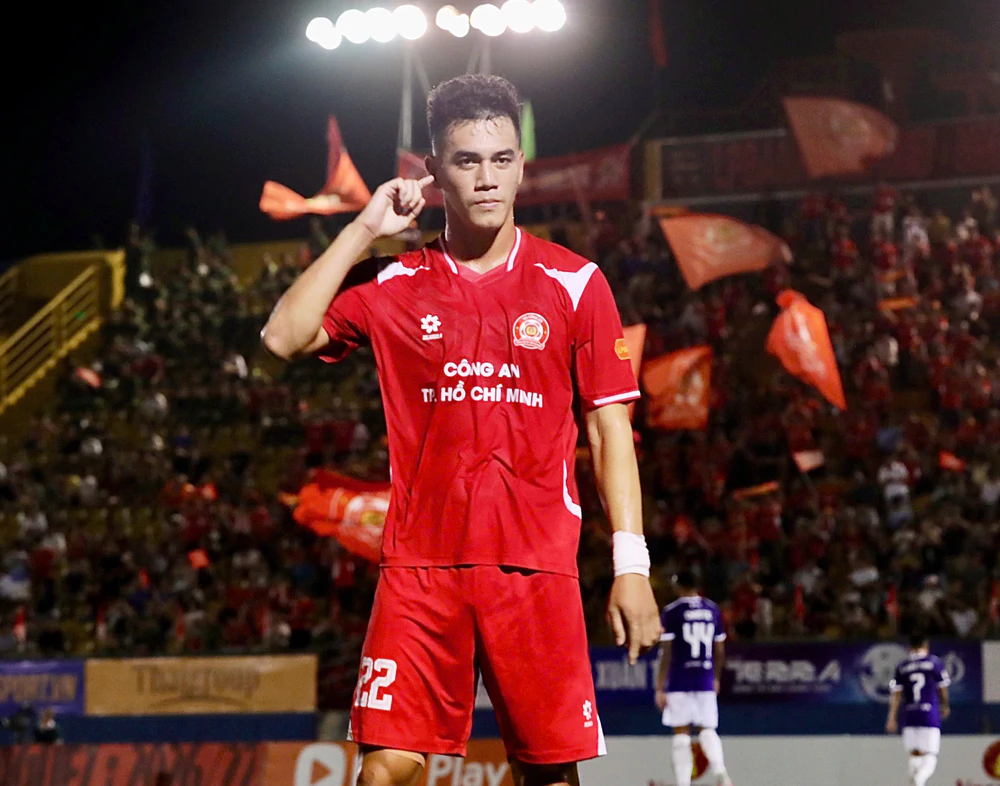 Hà Nội FC và áp lực cho HLV Harry Kewell ngay từ ngày khai màn - Ảnh 1.