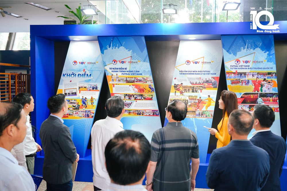 Kịch tính ngày khai mạc Cúp Quốc gia futsal 2026 - Ảnh 2. Kịch tính ngày khai mạc Cúp Quốc gia futsal 2026 - Ảnh 2.