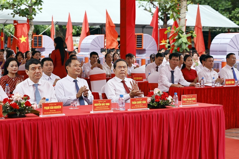 CẬP NHẬT Cầu truyền hình Lễ Khai giảng năm học 2026 - 2027 và Khánh thành các trường nội trú liên cấp - Ảnh 2. CẬP NHẬT Cầu truyền hình Lễ Khai giảng năm học 2026 - 2027 và Khánh thành các trường nội trú liên cấp - Ảnh 2.