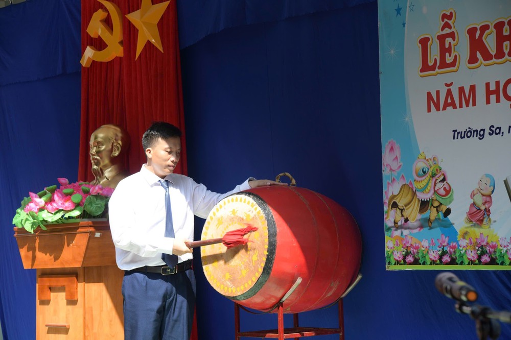 Đặc khu Trường Sa rộn ràng ngày khai giảng năm học mới - Ảnh 1. Đặc khu Trường Sa rộn ràng ngày khai giảng năm học mới - Ảnh 1.