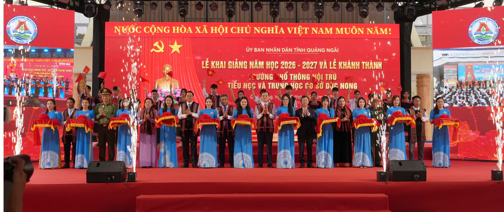 CẬP NHẬT: Thủ tướng dự Lễ khai giảng năm học mới tại Trường Phổ thông nội trú liên cấp Mường Khương - Ảnh 11. CẬP NHẬT: Thủ tướng dự Lễ khai giảng năm học mới tại Trường Phổ thông nội trú liên cấp Mường Khương - Ảnh 11.