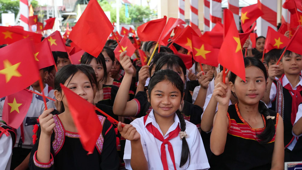 CẬP NHẬT: Thủ tướng dự Lễ khai giảng năm học mới tại Trường Phổ thông nội trú liên cấp Mường Khương - Ảnh 14. CẬP NHẬT: Thủ tướng dự Lễ khai giảng năm học mới tại Trường Phổ thông nội trú liên cấp Mường Khương - Ảnh 14.