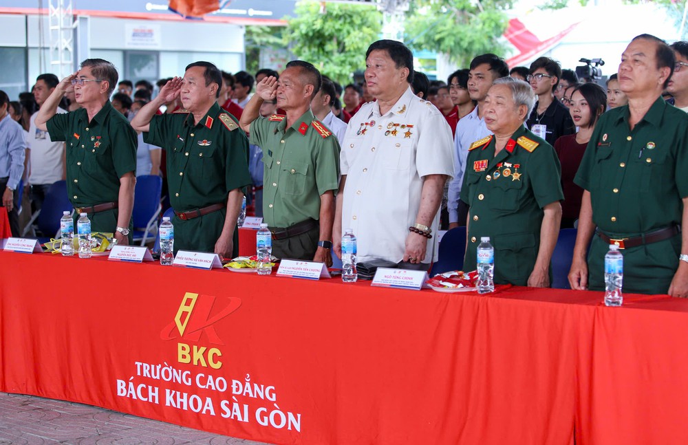 Giải bắn cung nhiều ý nghĩa ở TP.HCM - Ảnh 1. Giải bắn cung nhiều ý nghĩa ở TP.HCM - Ảnh 1.