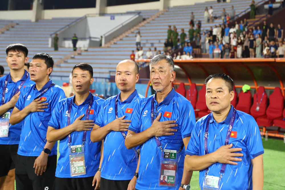 Đội trưởng U20 Việt Nam nghẹn ngào xin lỗi các cầu thủ U17 - Ảnh 2.