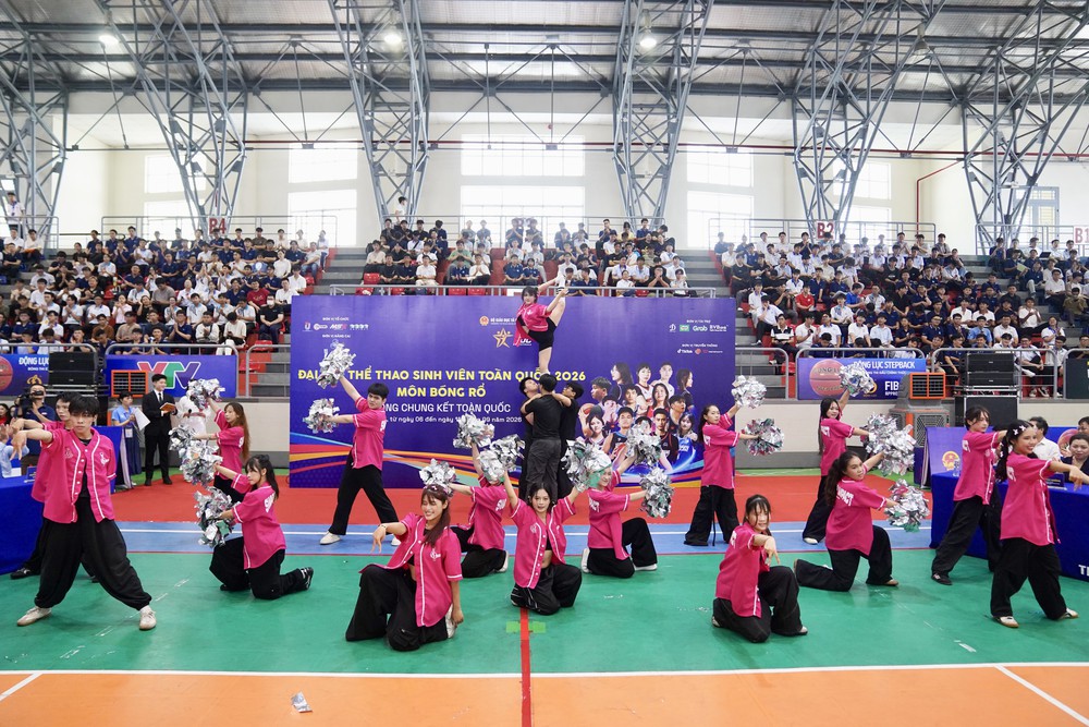 Đại hội Thể thao Sinh viên toàn quốc khai màn tưng bừng - Ảnh 1. Đại hội Thể thao Sinh viên toàn quốc khai màn tưng bừng - Ảnh 1.
