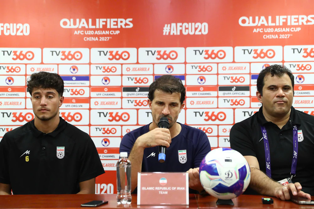 Tin nóng bóng đá Việt hôm nay 7/9: U23 Việt Nam di chuyển gấp dự Asiad; HLV Iran khen U20 Việt Nam sau trận đấu quyết định - Ảnh 2.
