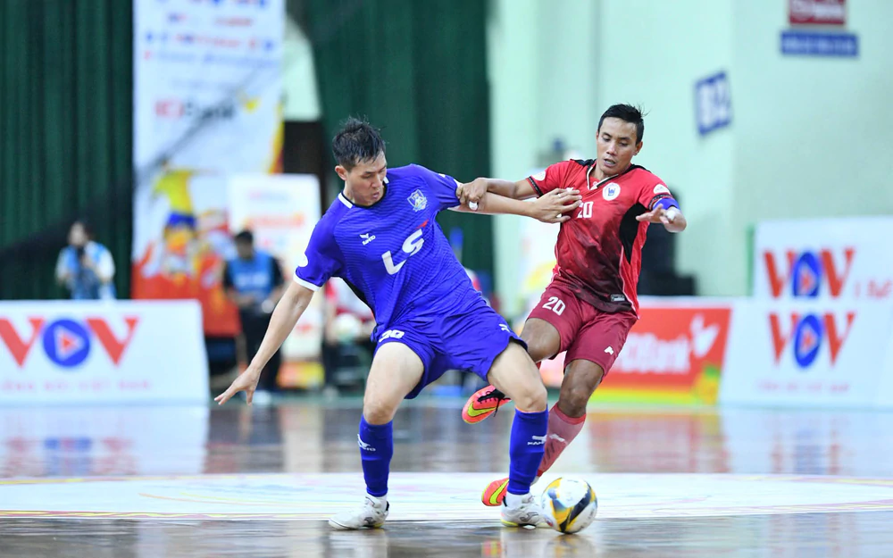 Tin nóng bóng đá Việt hôm nay 7/9: U23 Việt Nam di chuyển gấp dự Asiad; HLV Iran khen U20 Việt Nam sau trận đấu quyết định - Ảnh 3.
