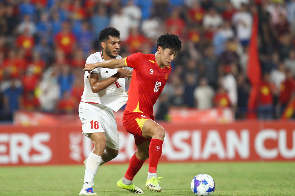 HLV Yutaka Ikeuchi tiếc nuối: 'U20 Việt Nam có nhiều cầu thủ triển vọng nhưng thiếu cọ xát' - Ảnh 2. HLV Yutaka Ikeuchi tiếc nuối: 'U20 Việt Nam có nhiều cầu thủ triển vọng nhưng thiếu cọ xát' - Ảnh 2.