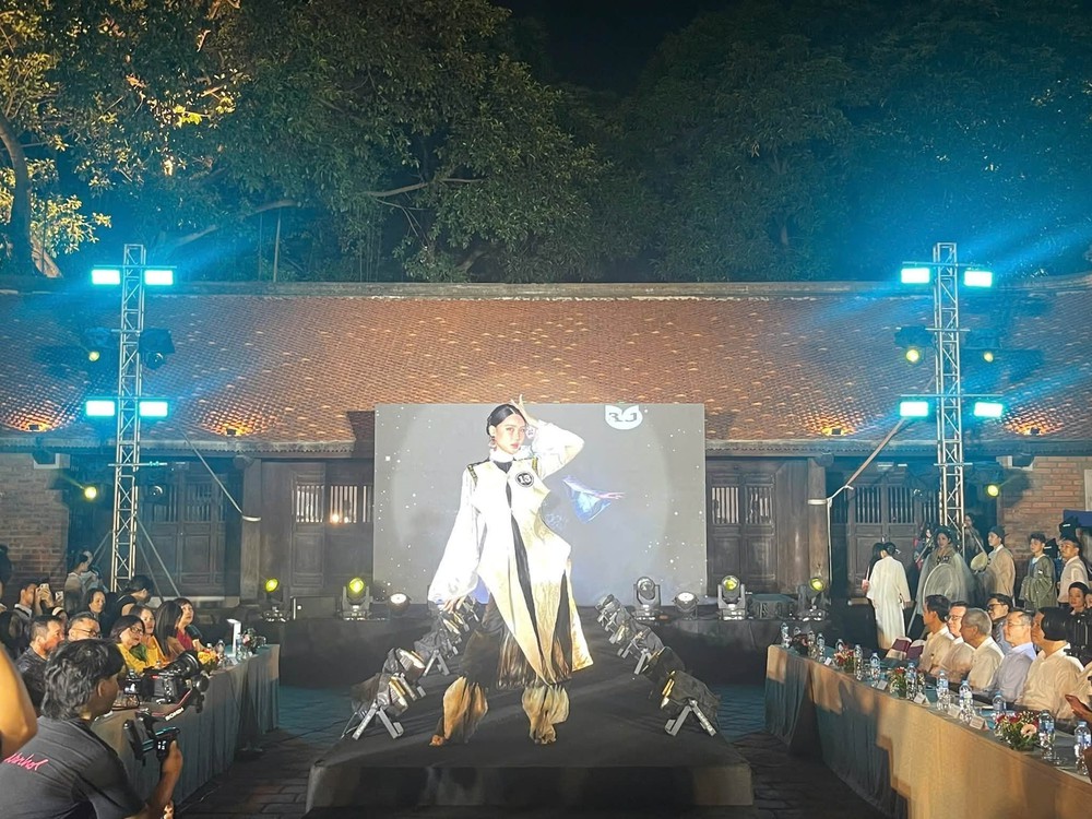 Lan tỏa giá trị văn hóa, bồi đắp sức mạnh nội sinh - Ảnh 2. Lan tỏa giá trị văn hóa, bồi đắp sức mạnh nội sinh - Ảnh 2.