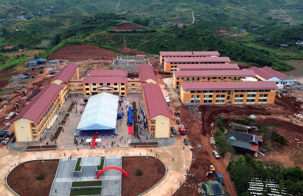 Đổi mới về quản trị phát triển giáo dục, dồn lực cho vùng khó khăn - Ảnh 2.