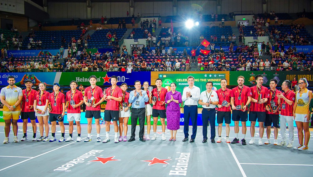 Đội tuyển Việt Nam chinh phục ngôi Á quân Heineken Pickleball World Cup 2026, tinh thần "Từ Fan Thành Bạn" lan tỏa - Ảnh 2. Đội tuyển Việt Nam chinh phục ngôi Á quân Heineken Pickleball World Cup 2026, tinh thần "Từ Fan Thành Bạn" lan tỏa - Ảnh 2.