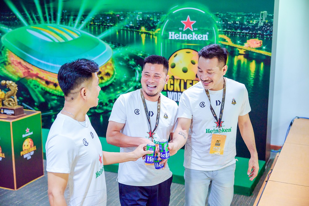Đội tuyển Việt Nam chinh phục ngôi Á quân Heineken Pickleball World Cup 2026, tinh thần "Từ Fan Thành Bạn" lan tỏa - Ảnh 5. Đội tuyển Việt Nam chinh phục ngôi Á quân Heineken Pickleball World Cup 2026, tinh thần "Từ Fan Thành Bạn" lan tỏa - Ảnh 5.