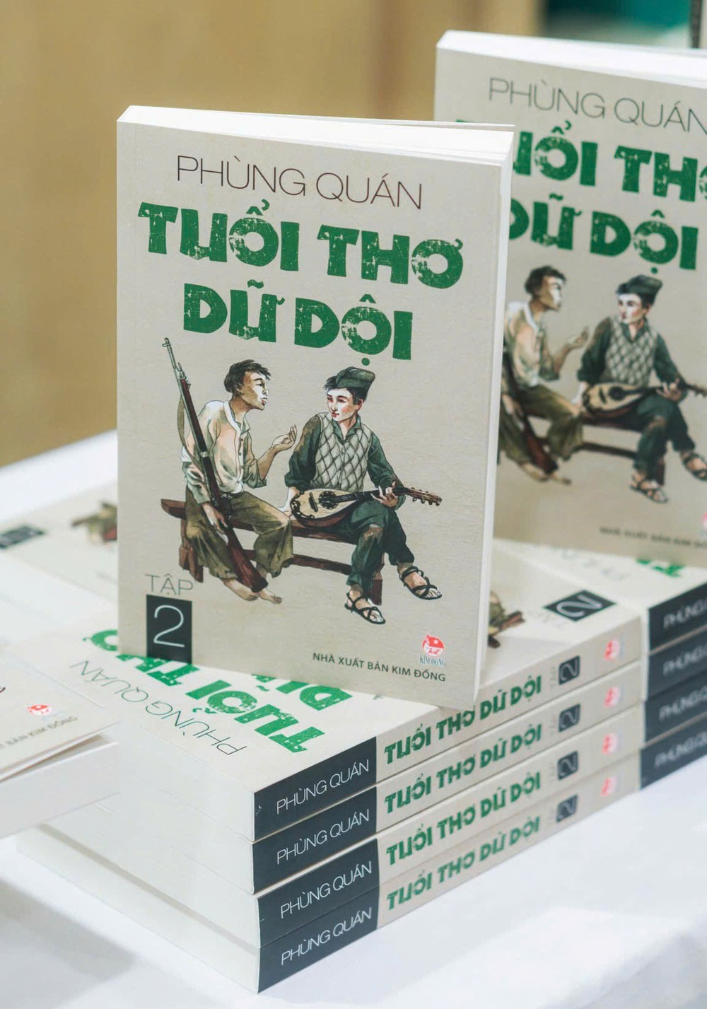 "Tuổi thơ dữ dội" - Từ trang sách đến sân khấu nhạc kịch - Ảnh 1. "Tuổi thơ dữ dội" - Từ trang sách đến sân khấu nhạc kịch - Ảnh 1.