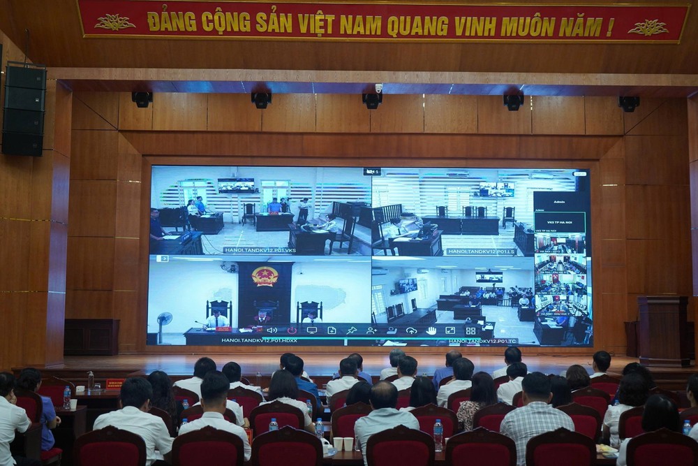 Lần đầu xét xử vụ kiện công ích, yêu cầu nộp tiền nợ Bảo hiểm xã hội - Ảnh 2. Lần đầu xét xử vụ kiện công ích, yêu cầu nộp tiền nợ Bảo hiểm xã hội - Ảnh 2.