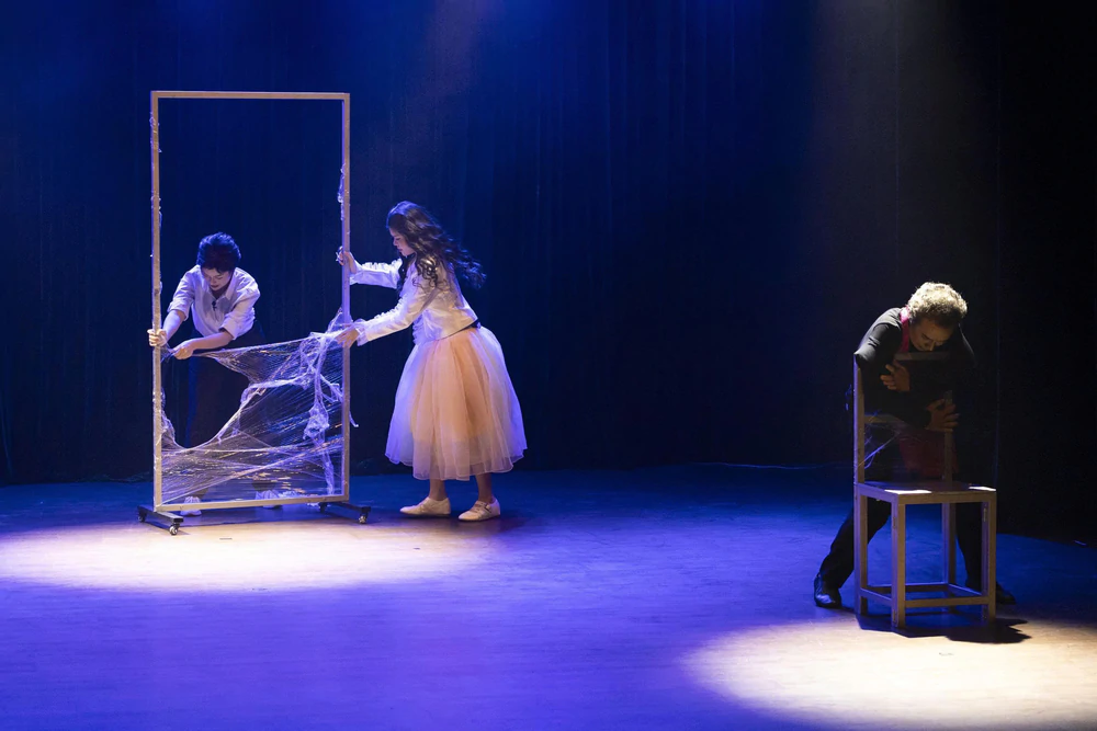 Vở diễn “Bed time story” của Trường Đại học Sân khấu - Điện ảnh Hà Nội dự Liên hoan quốc tế tại Hàn Quốc - Ảnh 1. Vở diễn “Bed time story” của Trường Đại học Sân khấu - Điện ảnh Hà Nội dự Liên hoan quốc tế tại Hàn Quốc - Ảnh 1.
