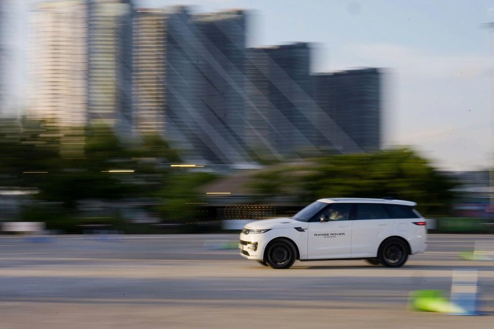 Fine Driving – một giờ thưởng thức Range Rover Sport bên sông Sài Gòn - Ảnh 2.