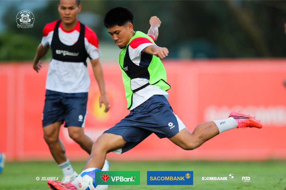 FIFA ASEAN Cup 2026: Việt kiều Úc 'vượt giá' sao hạng A Thái Lan - Ảnh 1. FIFA ASEAN Cup 2026: Việt kiều Úc 'vượt giá' sao hạng A Thái Lan - Ảnh 1.