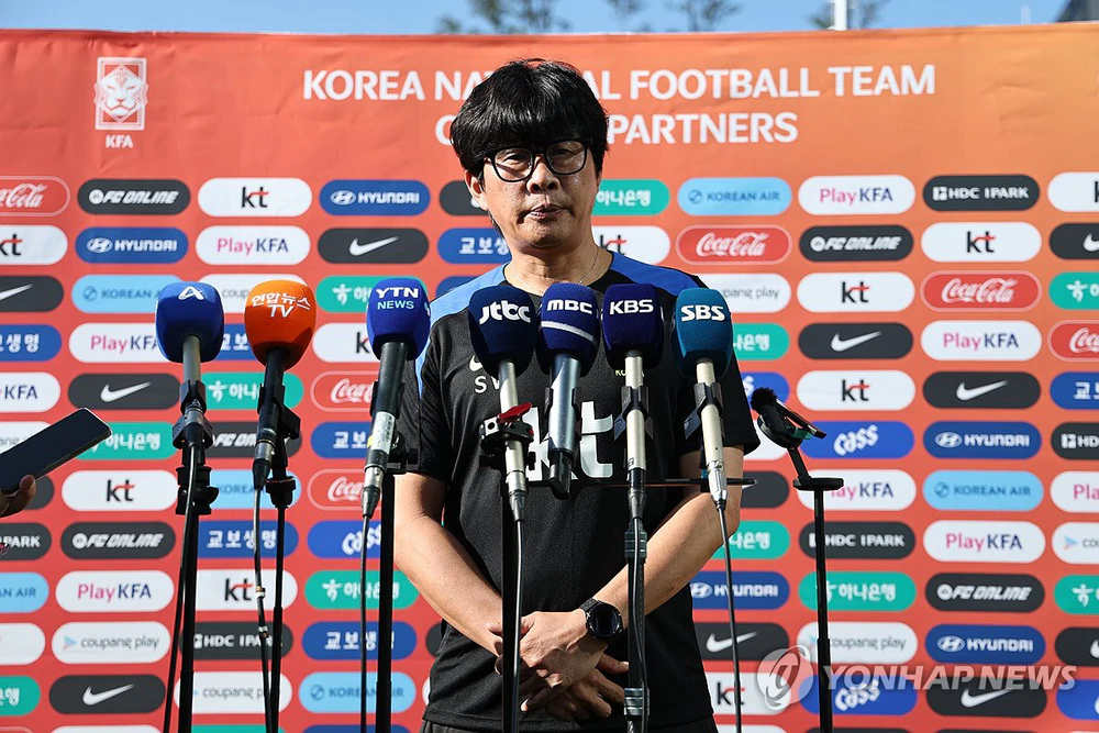 HLV Shin Sang Woo đặt mục tiêu giúp đội tuyển nữ Hàn Quốc làm nên lịch sử tại ASIAD 2026, khi hướng tới tấm HCV đầu tiên của bóng đá nữ nước này ở đấu trường châu lục. Ảnh: Yonhap