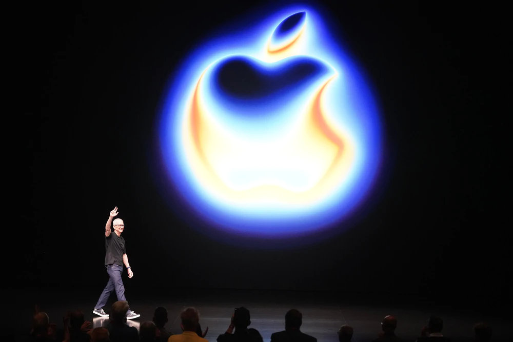 Apple ra mắt "vũ khí" mới iPhone màn hình gập cùng iPhone 18 - Ảnh 3. Apple ra mắt "vũ khí" mới iPhone màn hình gập cùng iPhone 18 - Ảnh 3.