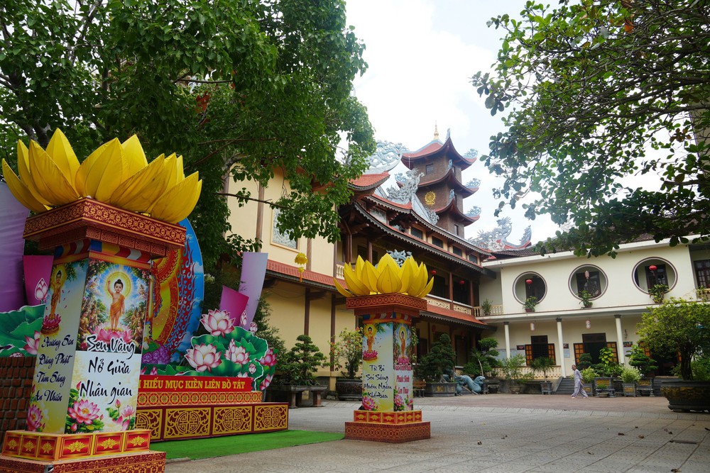 Chùa Cam Lộ - nơi có bảo tháp thờ Phật và Xá lợi Phật cao nhất Việt Nam - Ảnh 8. Chùa Cam Lộ - nơi có bảo tháp thờ Phật và Xá lợi Phật cao nhất Việt Nam - Ảnh 8.