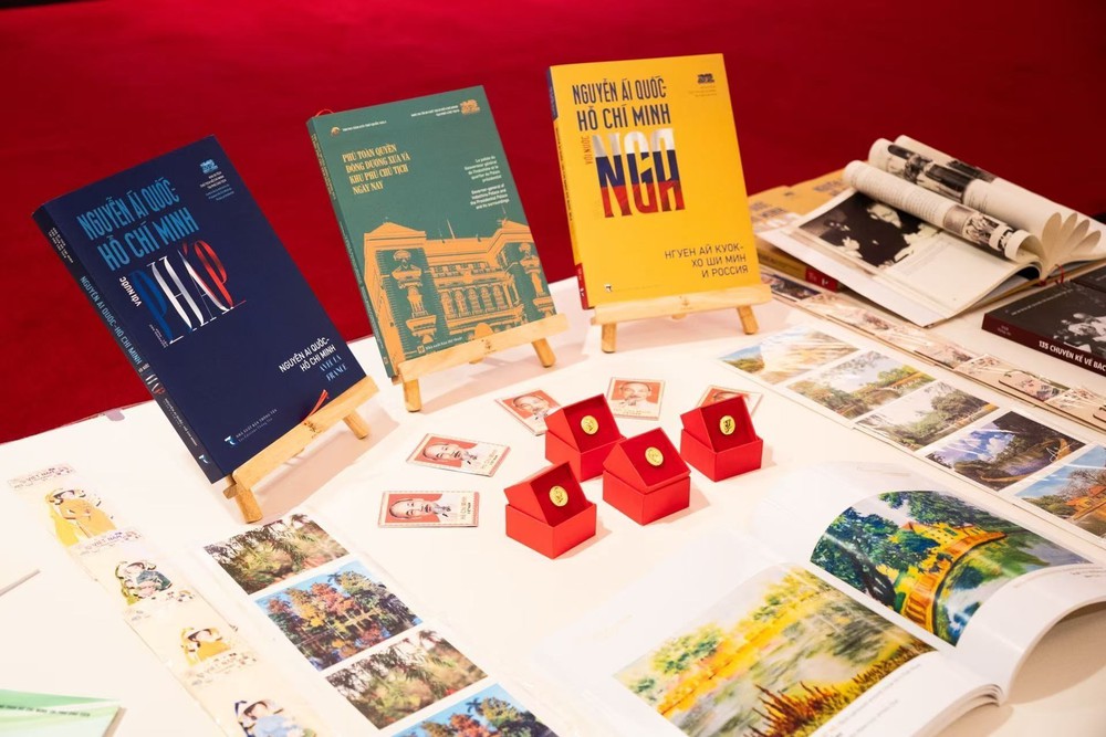 Tôn vinh di sản Hồ Chí Minh, vun đắp tình hữu nghị Việt Nam - Trung Quốc - Ảnh 3. Tôn vinh di sản Hồ Chí Minh, vun đắp tình hữu nghị Việt Nam - Trung Quốc - Ảnh 3.