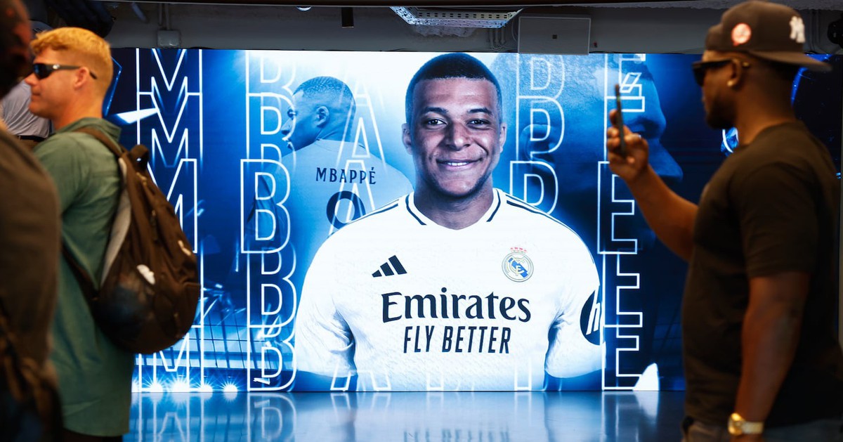 Real Madrid chơi lớn với màn ra mắt Mbappe, phát vé miễn phí cho toàn bộ CĐV,  choáng với lượng người tham gia