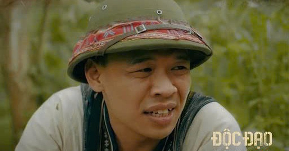 Trung Ruồi gây sốt với vai gã buôn tin tức 'lươn lẹo' trong 'Độc đạo'