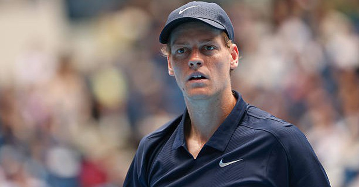 Jannik Sinner lập kỷ lục không mong muốn sau khi bỏ cuộc ở Thượng Hải  Masters 2025