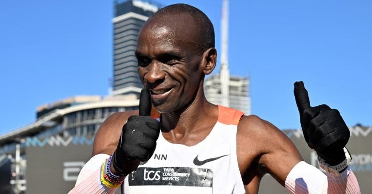 Huyền thoại marathon Kipchoge được trao vinh dự đặc biệt tại Olympic m&ugrave;a  Đ&ocirc;ng 2026