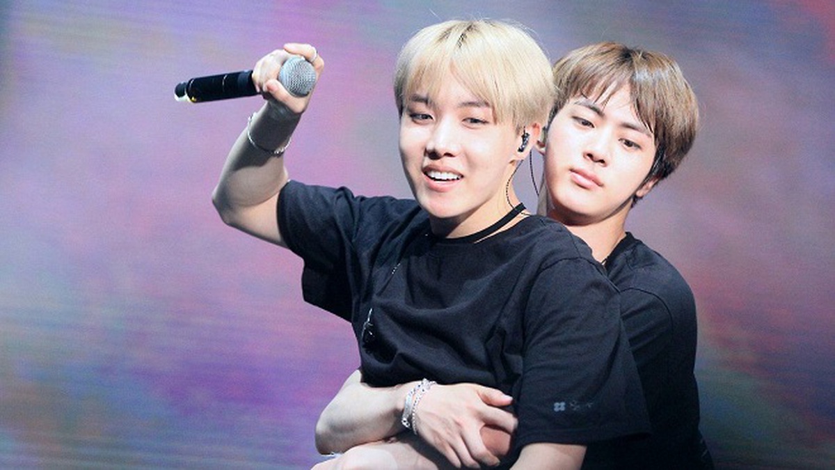 Jin Bts Không Ngừng Tán Tỉnh J-Hope Để Được Làm Việc Này