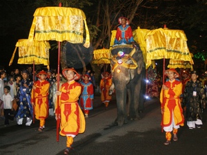 Lễ tế Xã tắc 2011: Từ lễ tế cung đình đến lễ hội của dân