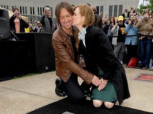 Urban được ghi tên vào &quot;Con đường lưu danh Thành phố Âm nhạc&quot;