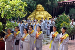 Chùm ảnh: Hoan hỉ Đại lễ Phật đản Phật lịch 2557